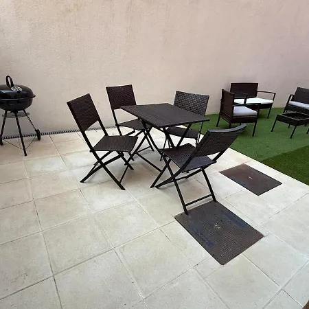 Apartman Life Happens Vale Living