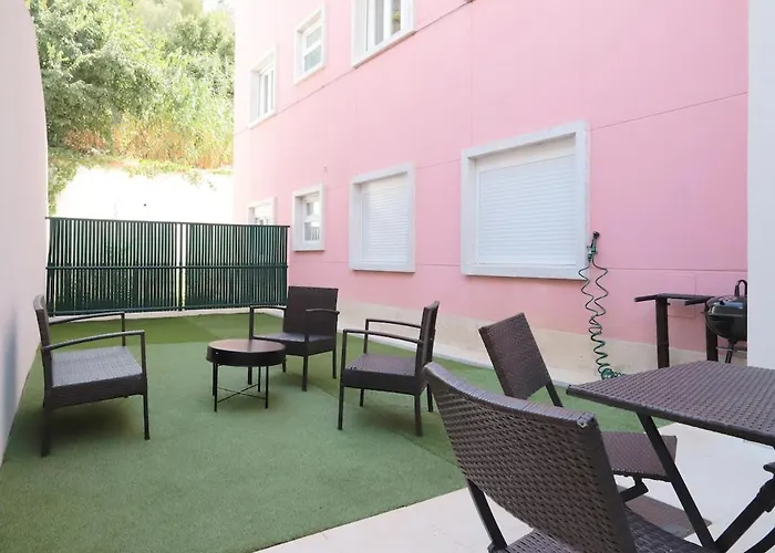 Life Happens Vale Living Apartman