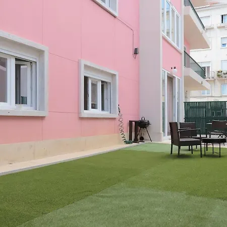 Life Happens Vale Living Apartment *