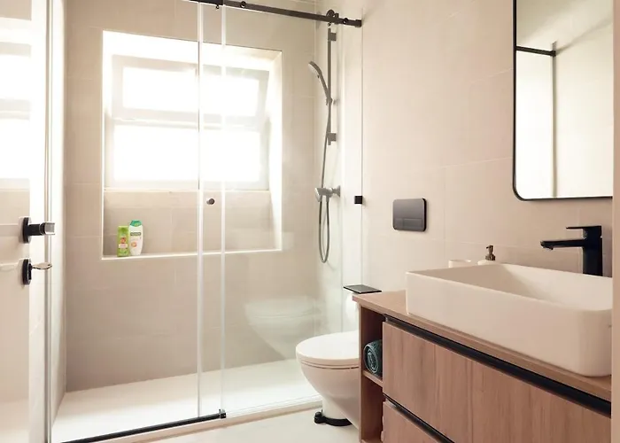 Life Happens Vale Living *